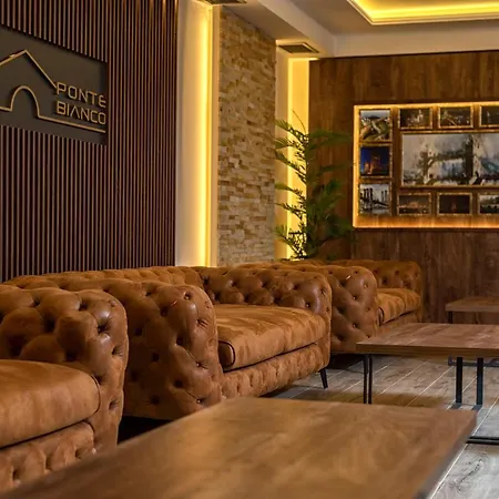 & Restaurant Ponte Bianco Bed and Breakfast Βράνιε