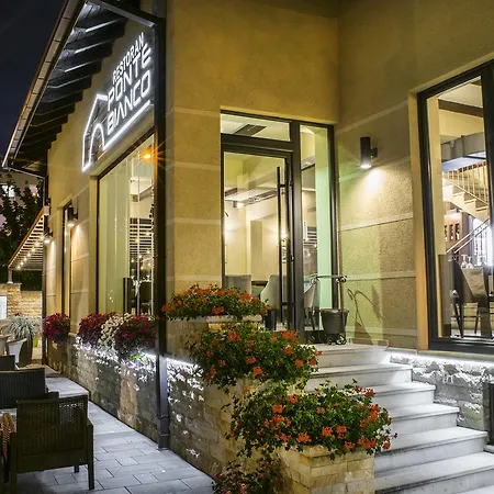 & Restaurant Ponte Bianco