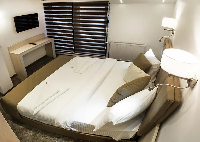 & Restaurant Ponte Bianco Panzió Vranje